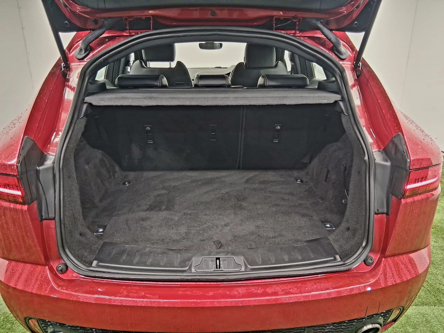 Used Jaguar E-Pace 2019 for sale - 76197982: Photo 11