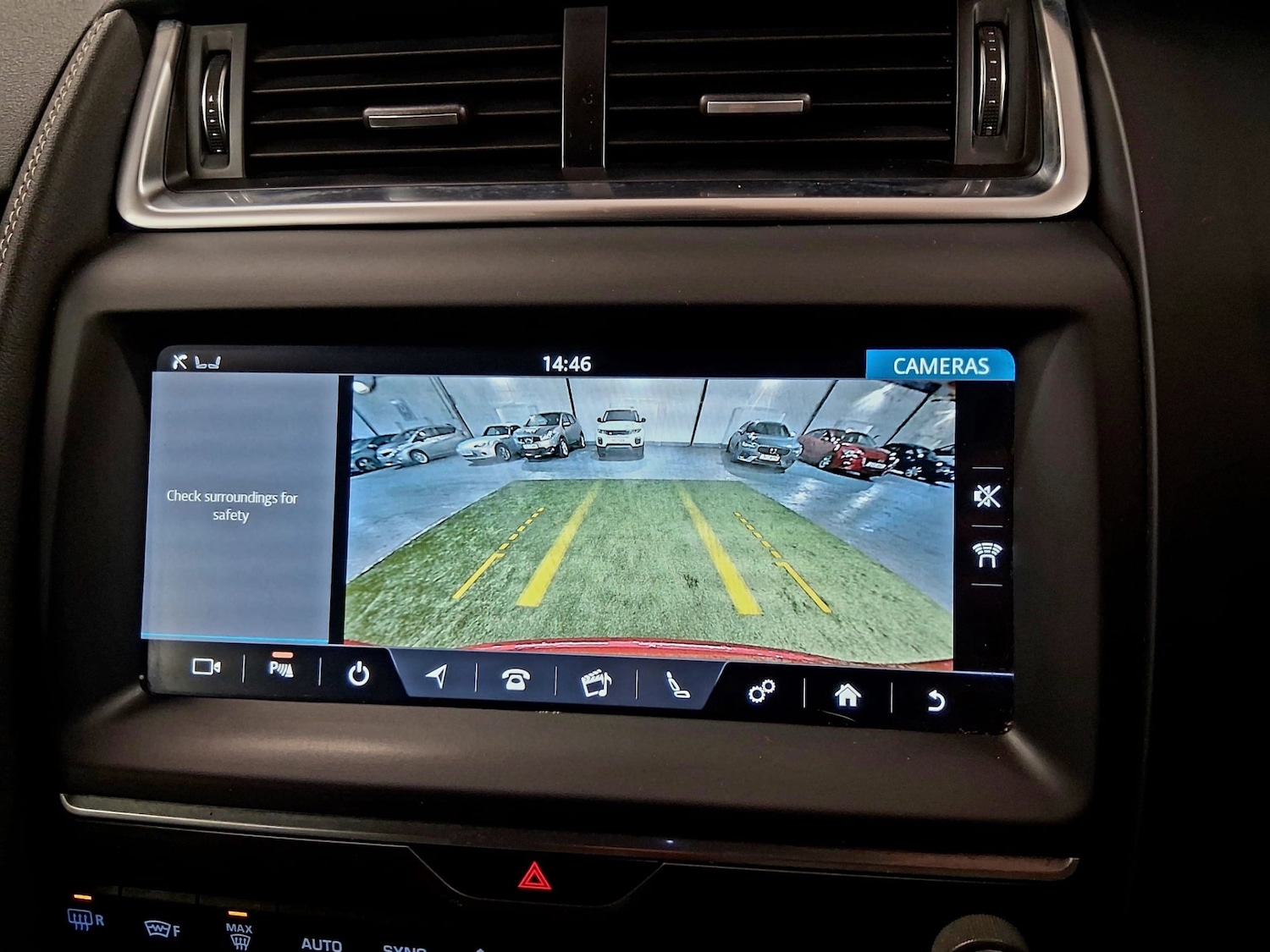 Used Jaguar E-Pace 2019 for sale - 76197982: Photo 12