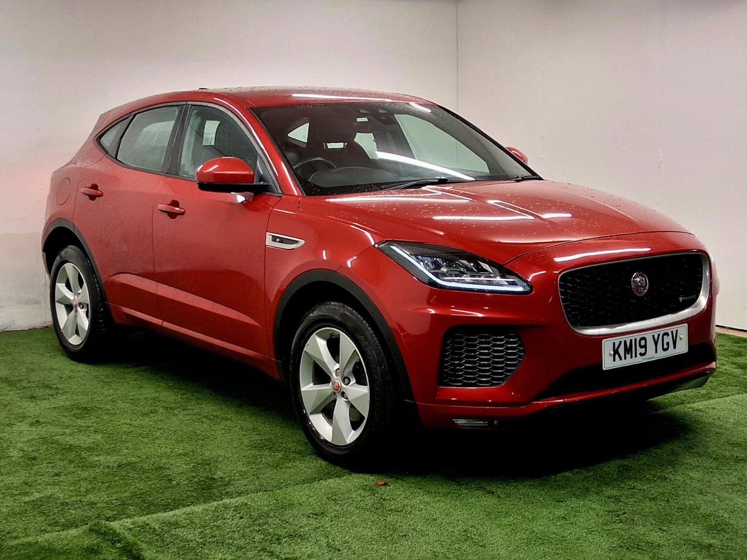 Used Jaguar E-Pace 2019 for sale - 76197982: Photo 3