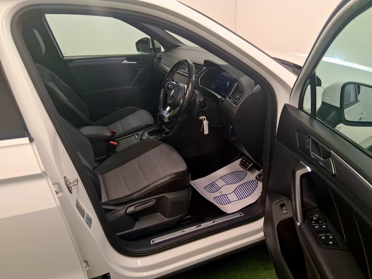 Used Volkswagen Tiguan 2017 for sale - 76403377: Photo 11