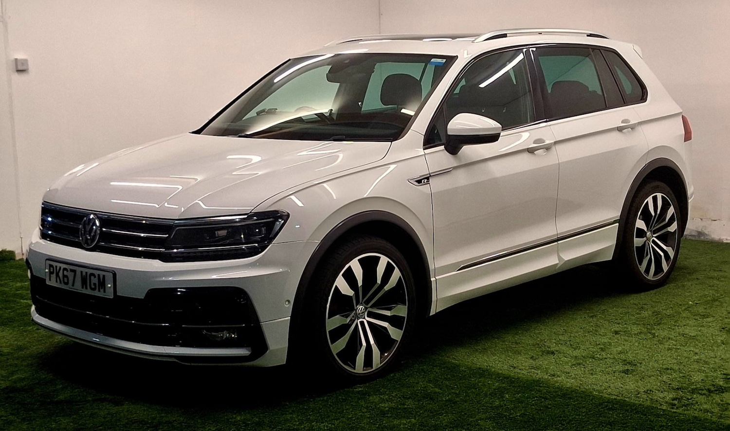 Used Volkswagen Tiguan 2017 for sale - 76403377: Photo 2