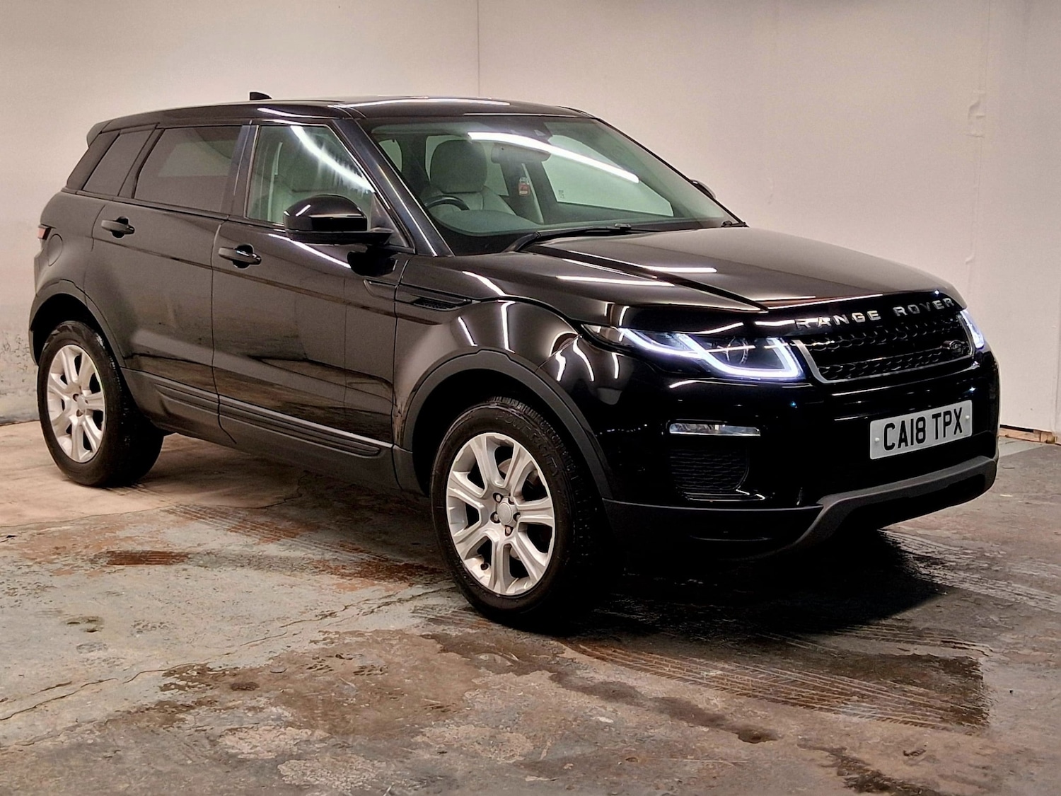 Used Land Rover Range Rover Evoque 2018 for sale - 76583451: Photo 2