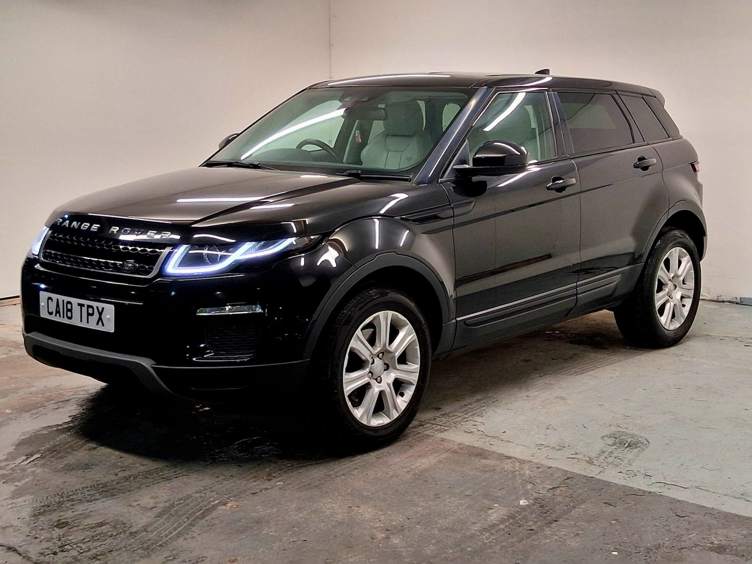 Used Land Rover Range Rover Evoque 2018 for sale - 76583451: Photo 4