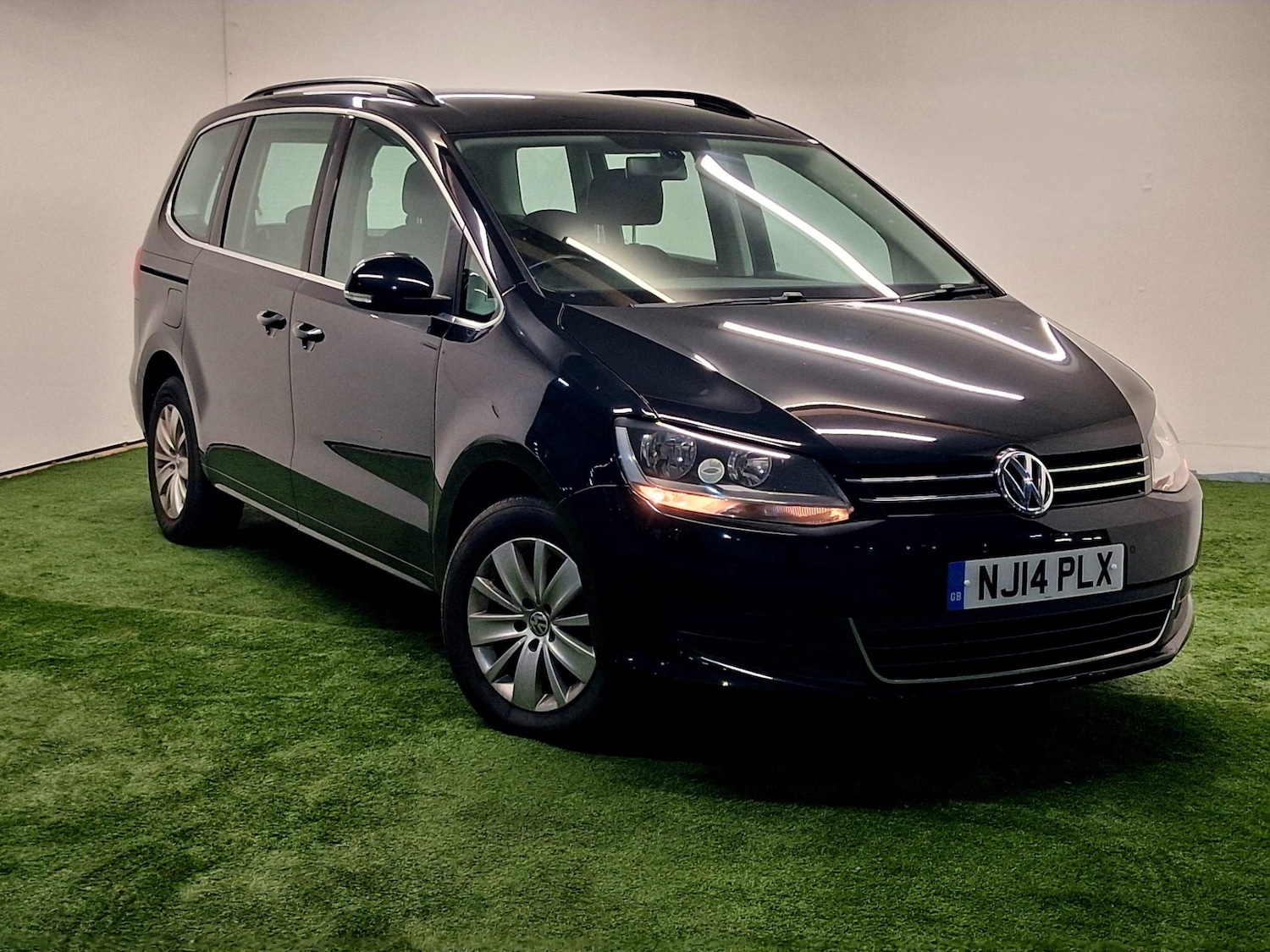 Used Volkswagen Sharan 2014 for sale - 76476790: Photo 1