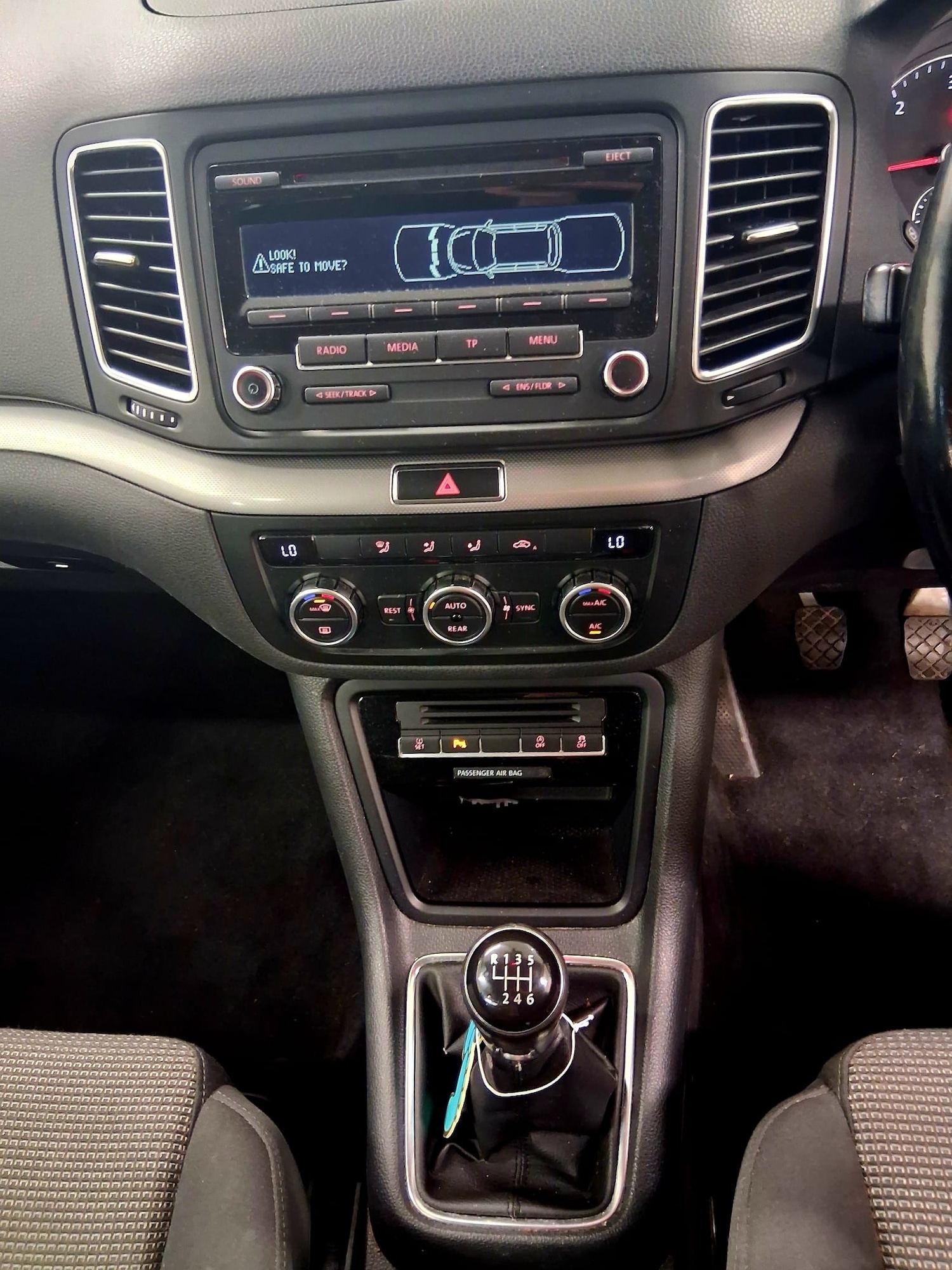 Used Volkswagen Sharan 2014 for sale - 76476790: Photo 8