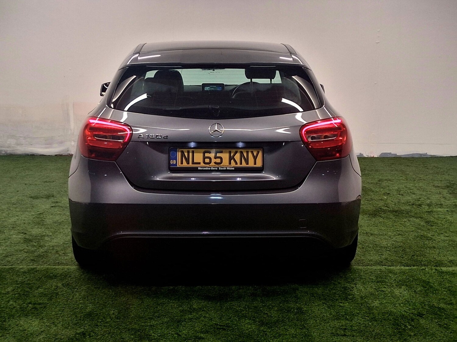 Used Mercedes-Benz A-Class 2015 for sale - 76426663: Photo 5