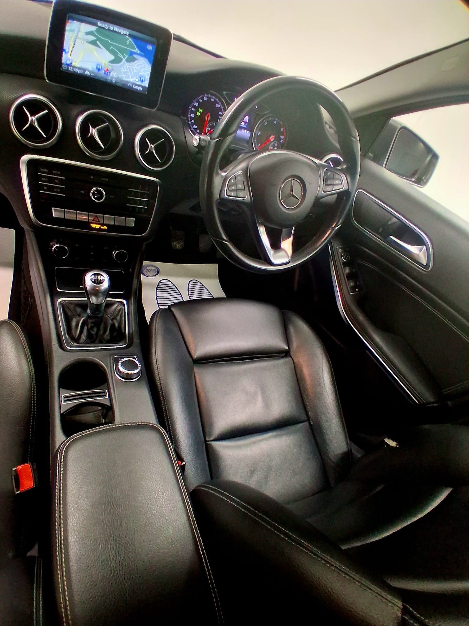 Used Mercedes-Benz A-Class 2015 for sale - 76426663: Photo 8