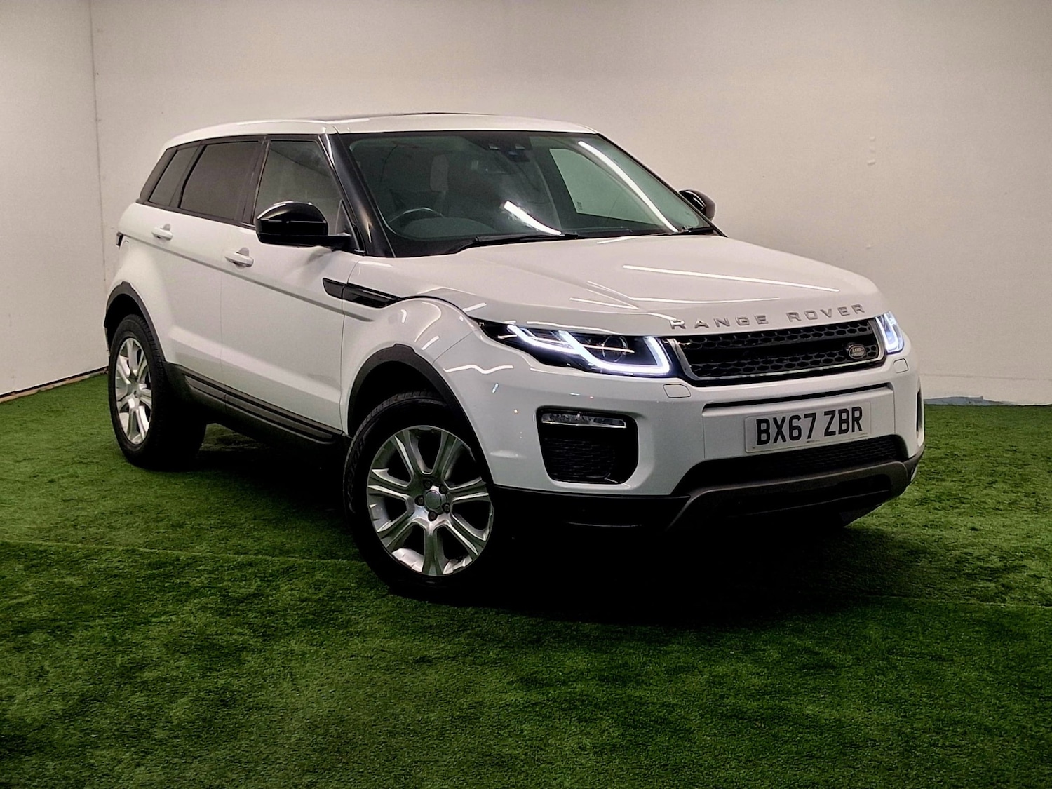 Used Land Rover Range Rover Evoque 2017 for sale - 76426655: Photo 1