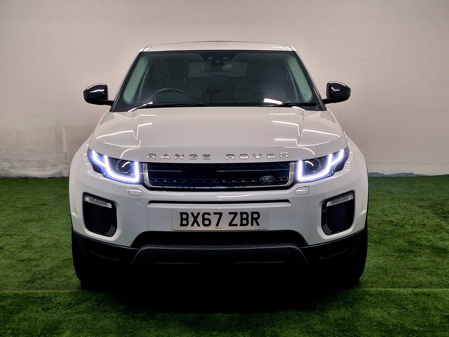 Used Land Rover Range Rover Evoque 2017 for sale - 76426655: Photo 2