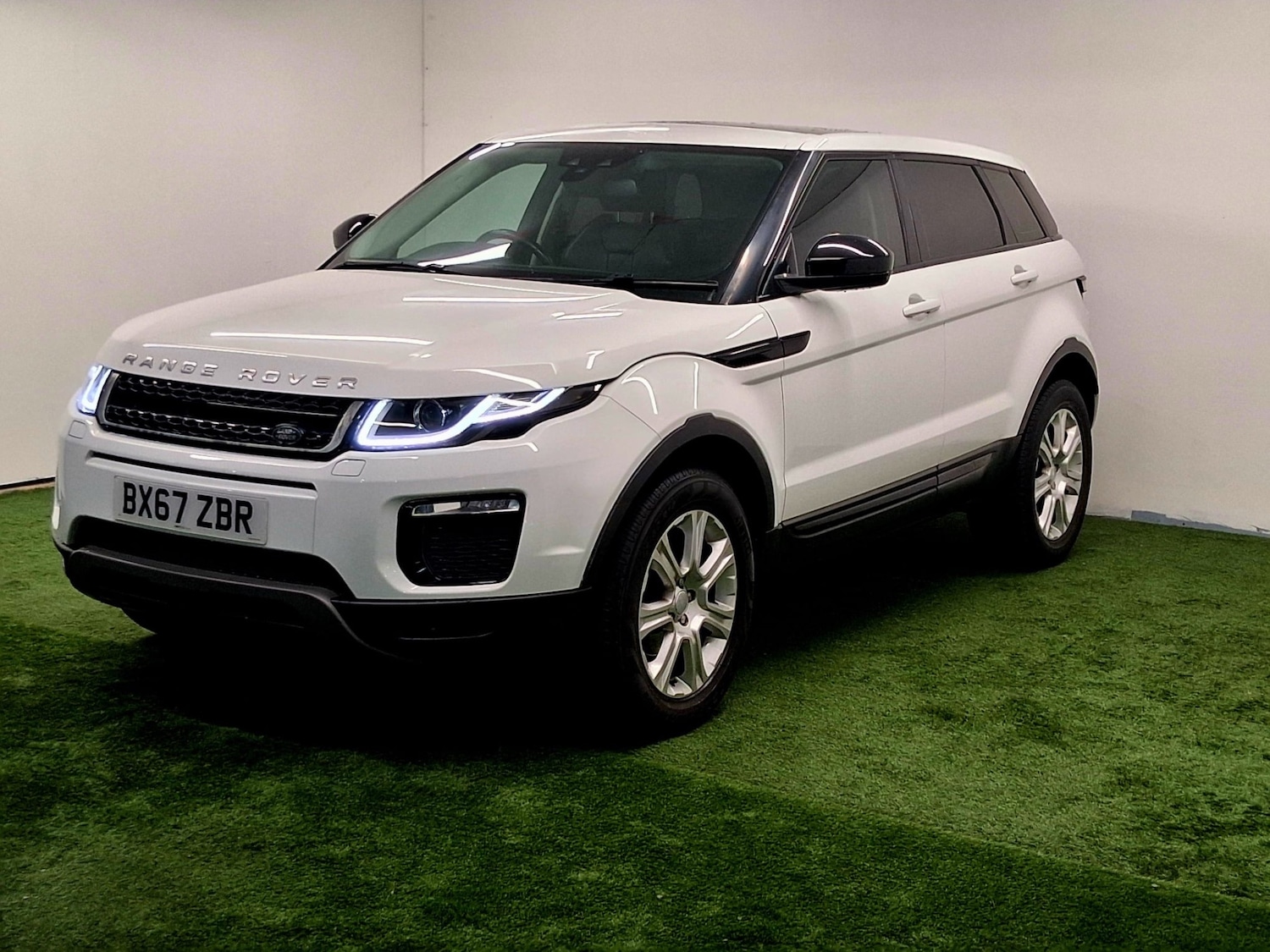 Used Land Rover Range Rover Evoque 2017 for sale - 76426655: Photo 3