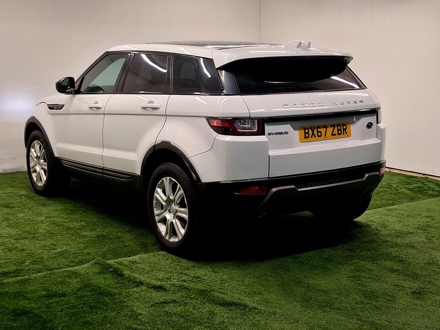 Used Land Rover Range Rover Evoque 2017 for sale - 76426655: Photo 6