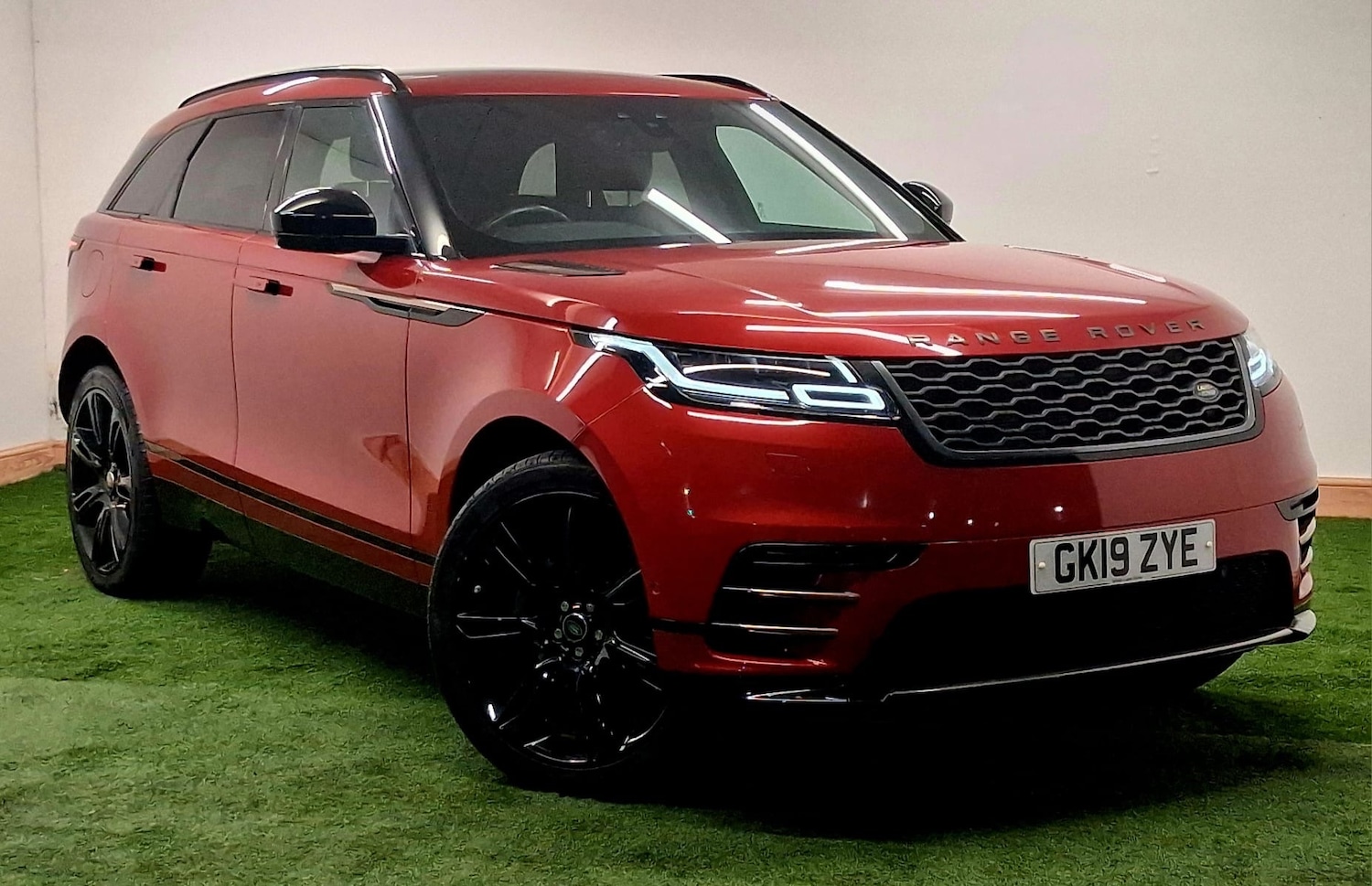 Used Land Rover Range Rover Velar 2019 for sale - 76107504: Photo 1