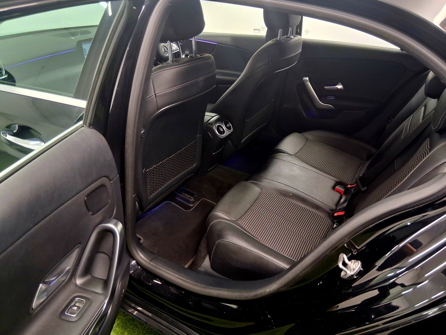 Used Mercedes-Benz A-Class 2018 for sale - 76626599: Photo 8