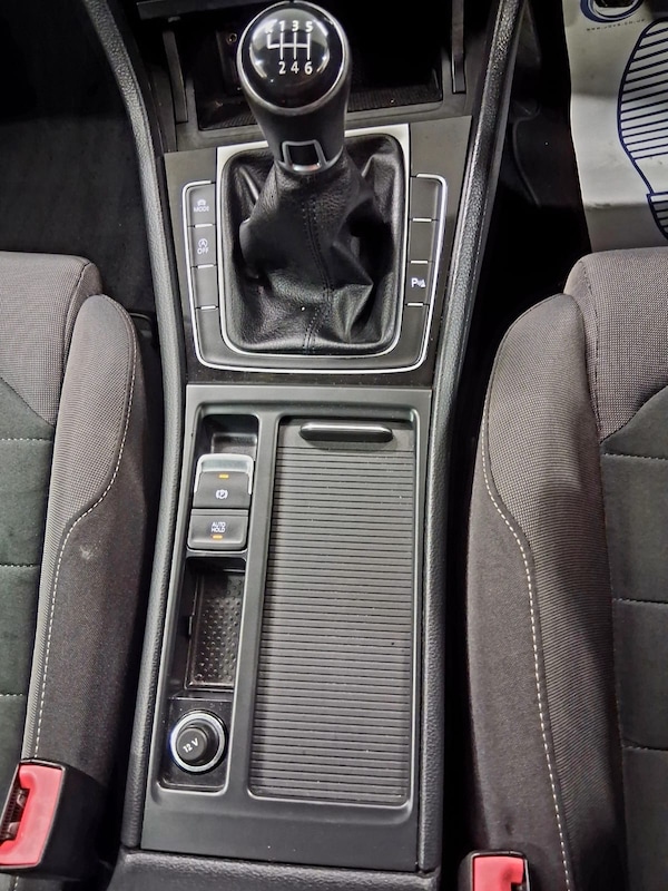Used Volkswagen Golf 2018 for sale - 76069388: Photo 15