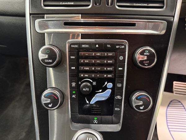 Used Volvo XC60 2017 for sale - 74727792: Photo 13