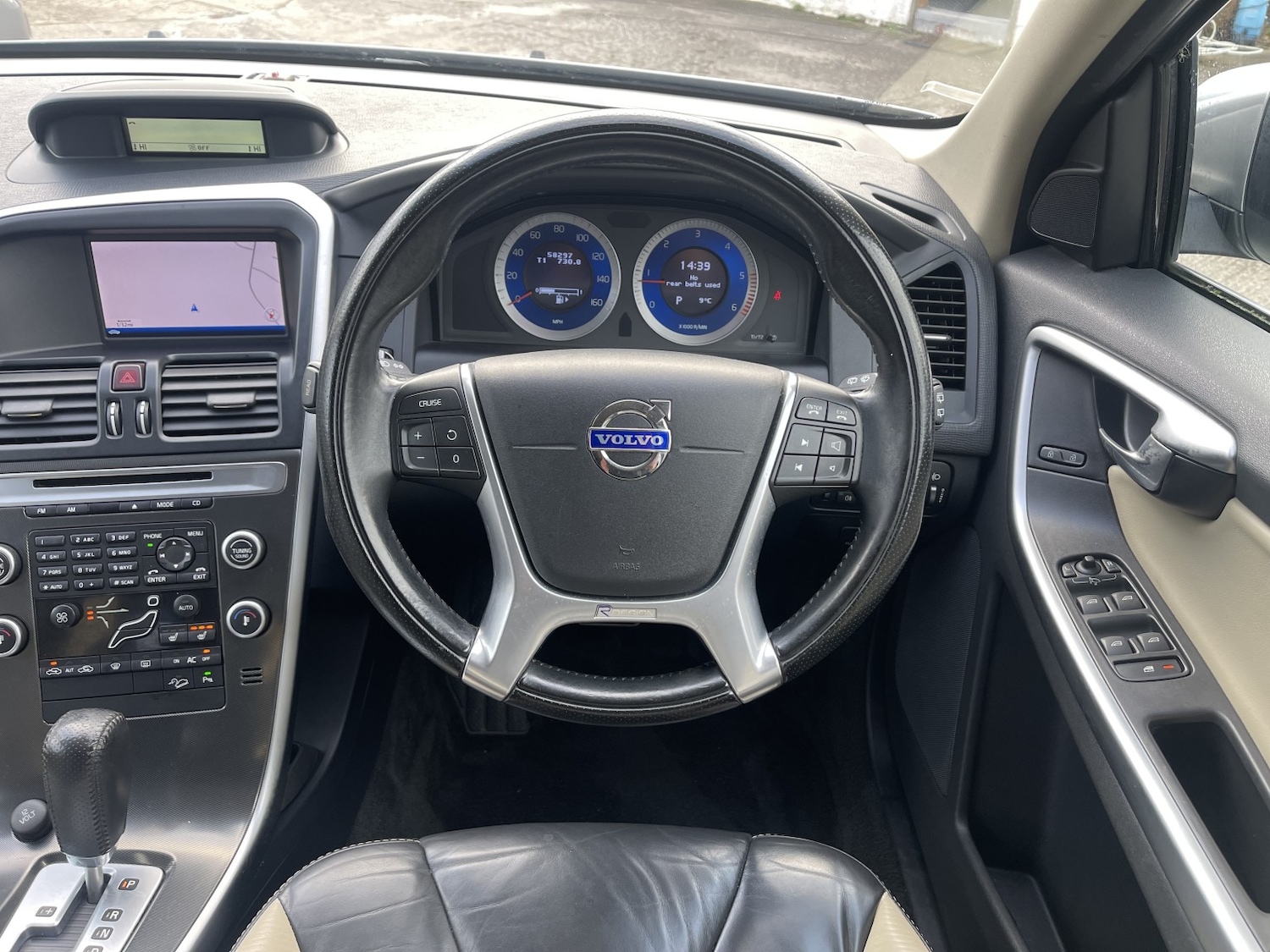 Used Volvo XC60 2010 for sale - 77508425: Photo 12