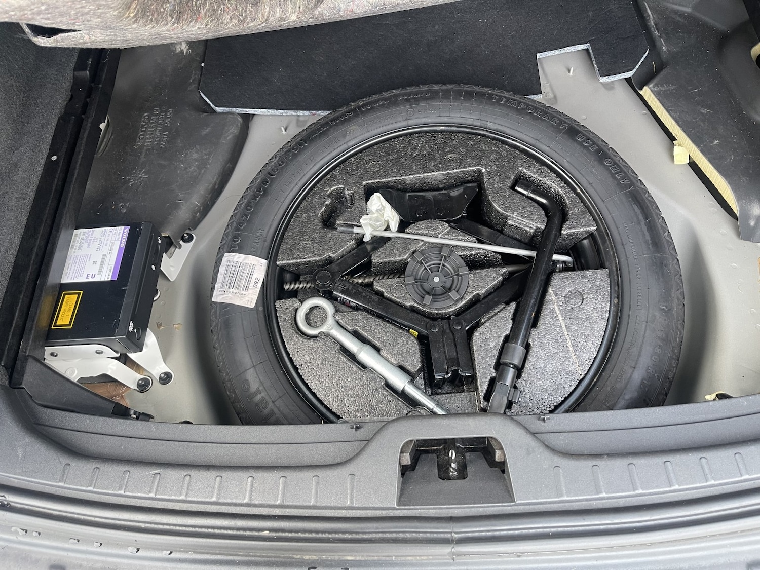 Used Volvo XC60 2010 for sale - 77508425: Photo 17