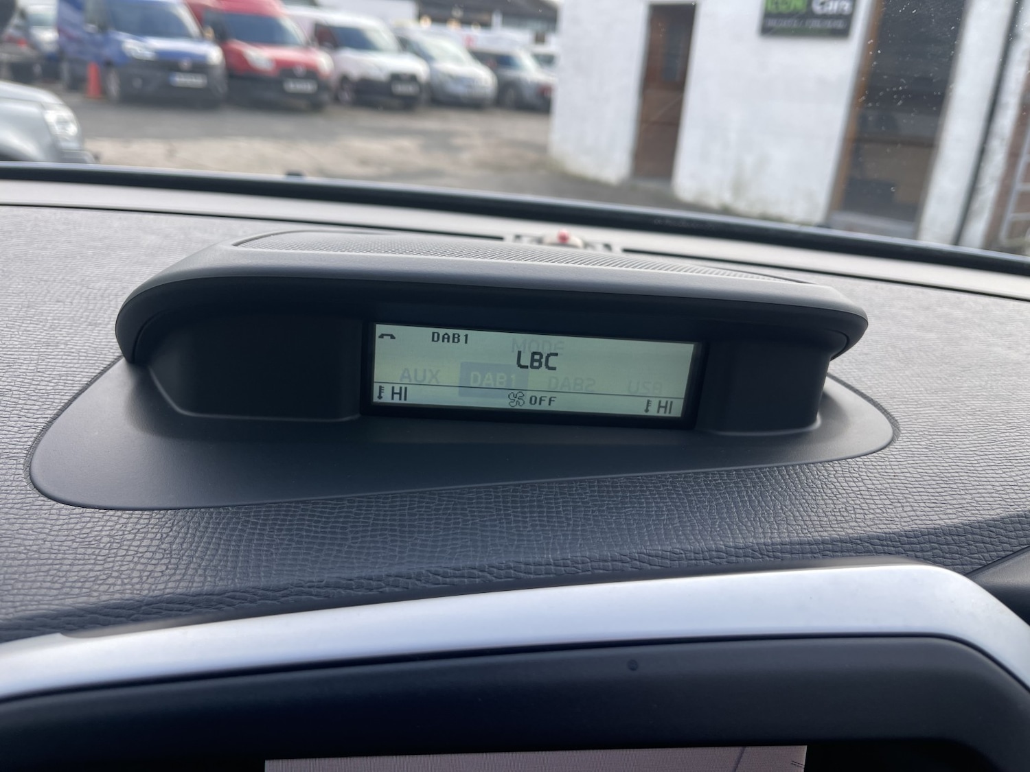 Used Volvo XC60 2010 for sale - 77508425: Photo 28