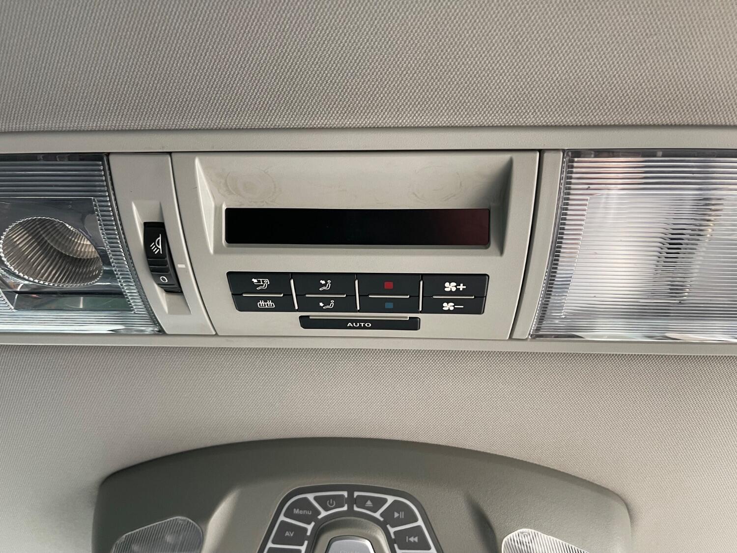 Used Volkswagen Caravelle 2012 for sale - 76313935: Photo 16