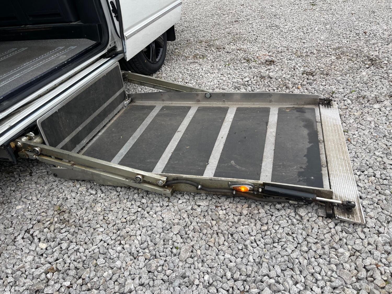 Used Volkswagen Caravelle 2012 for sale - 76313935: Photo 28