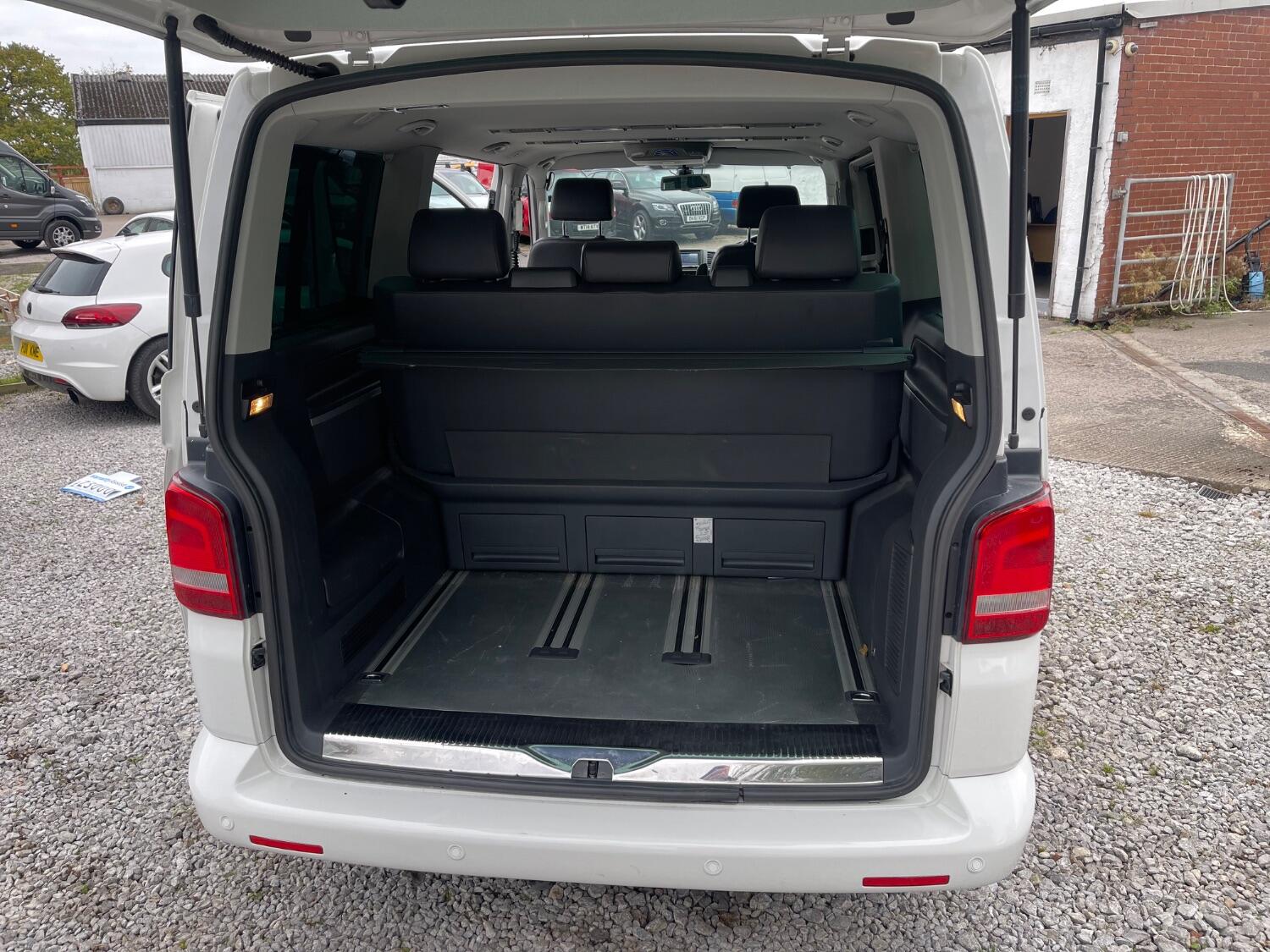 Used Volkswagen Caravelle 2012 for sale - 76313935: Photo 32