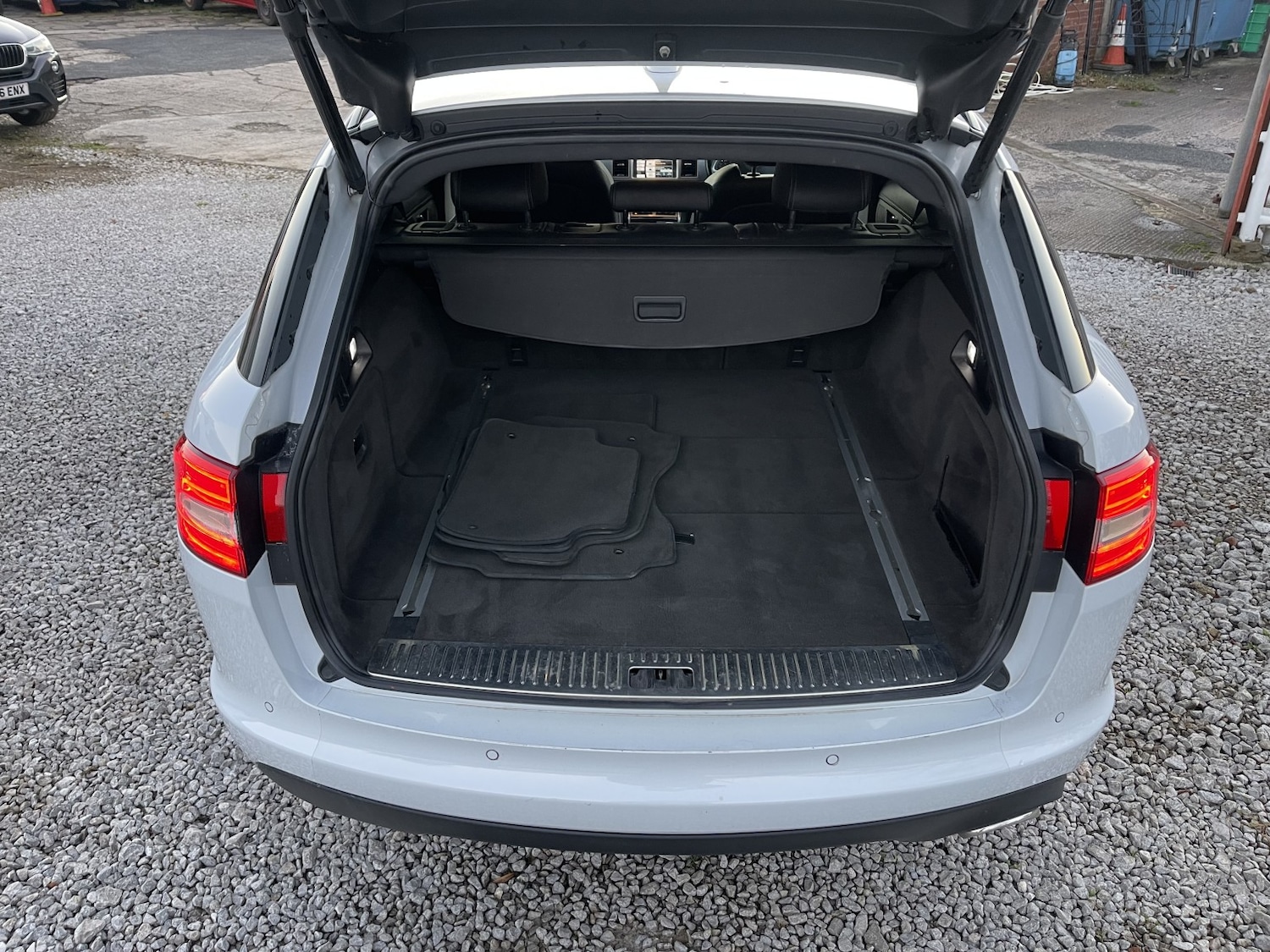 Used Jaguar XF 2015 for sale - 77053706: Photo 11