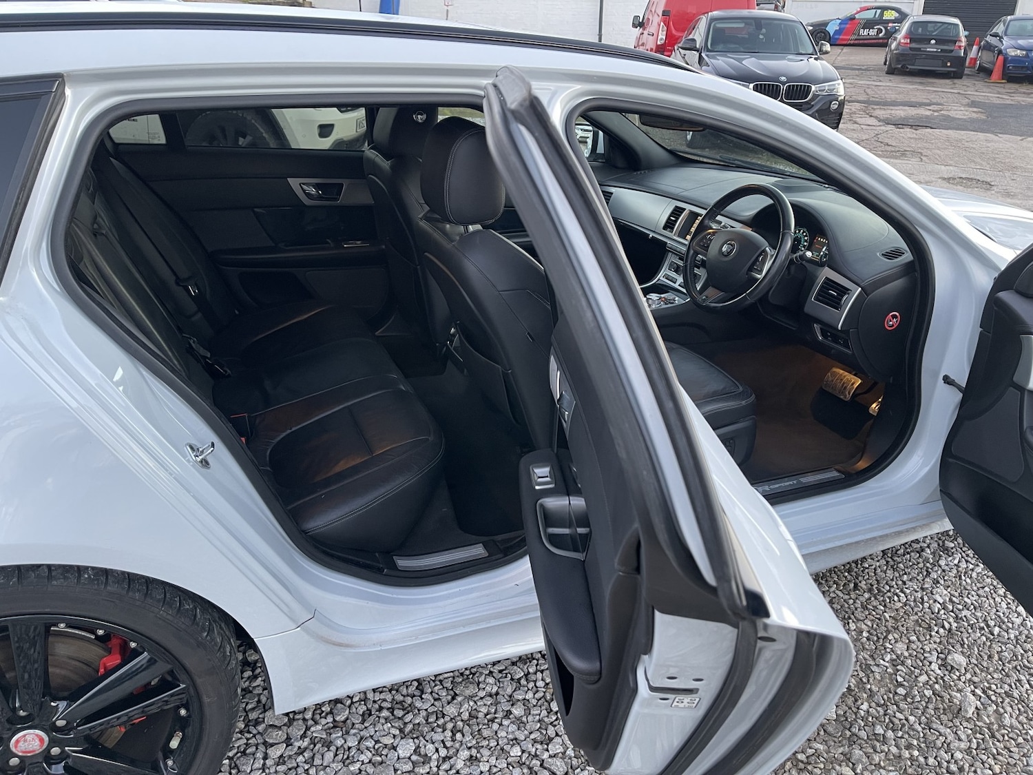 Used Jaguar XF 2015 for sale - 77053706: Photo 14