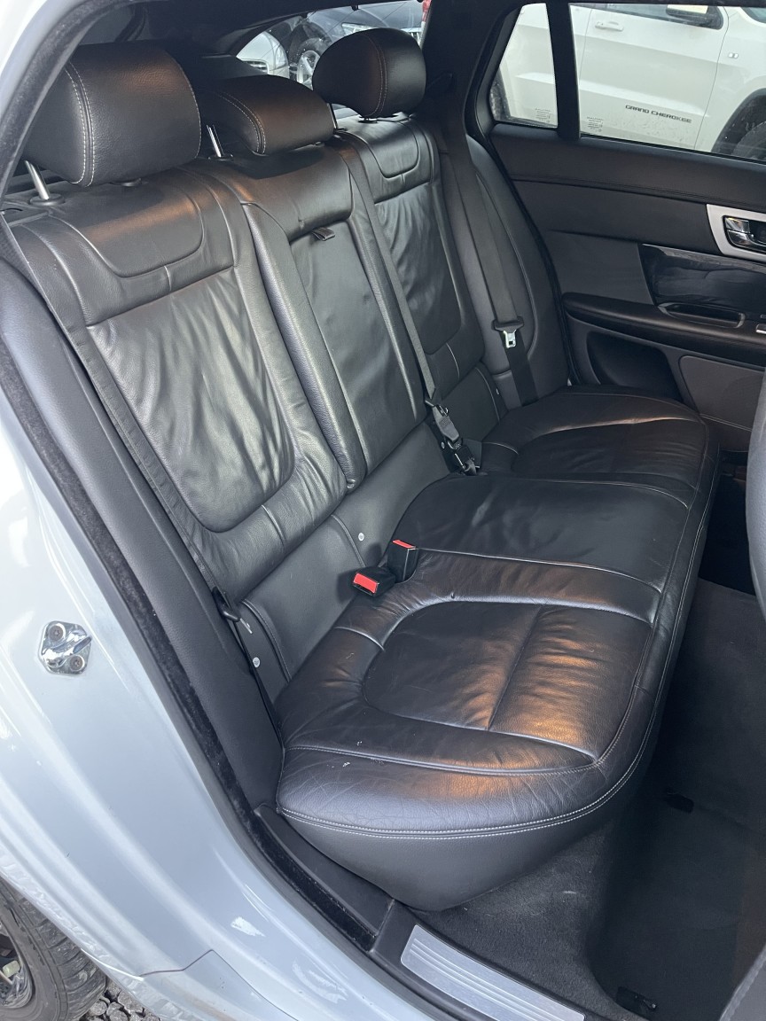 Used Jaguar XF 2015 for sale - 77053706: Photo 15