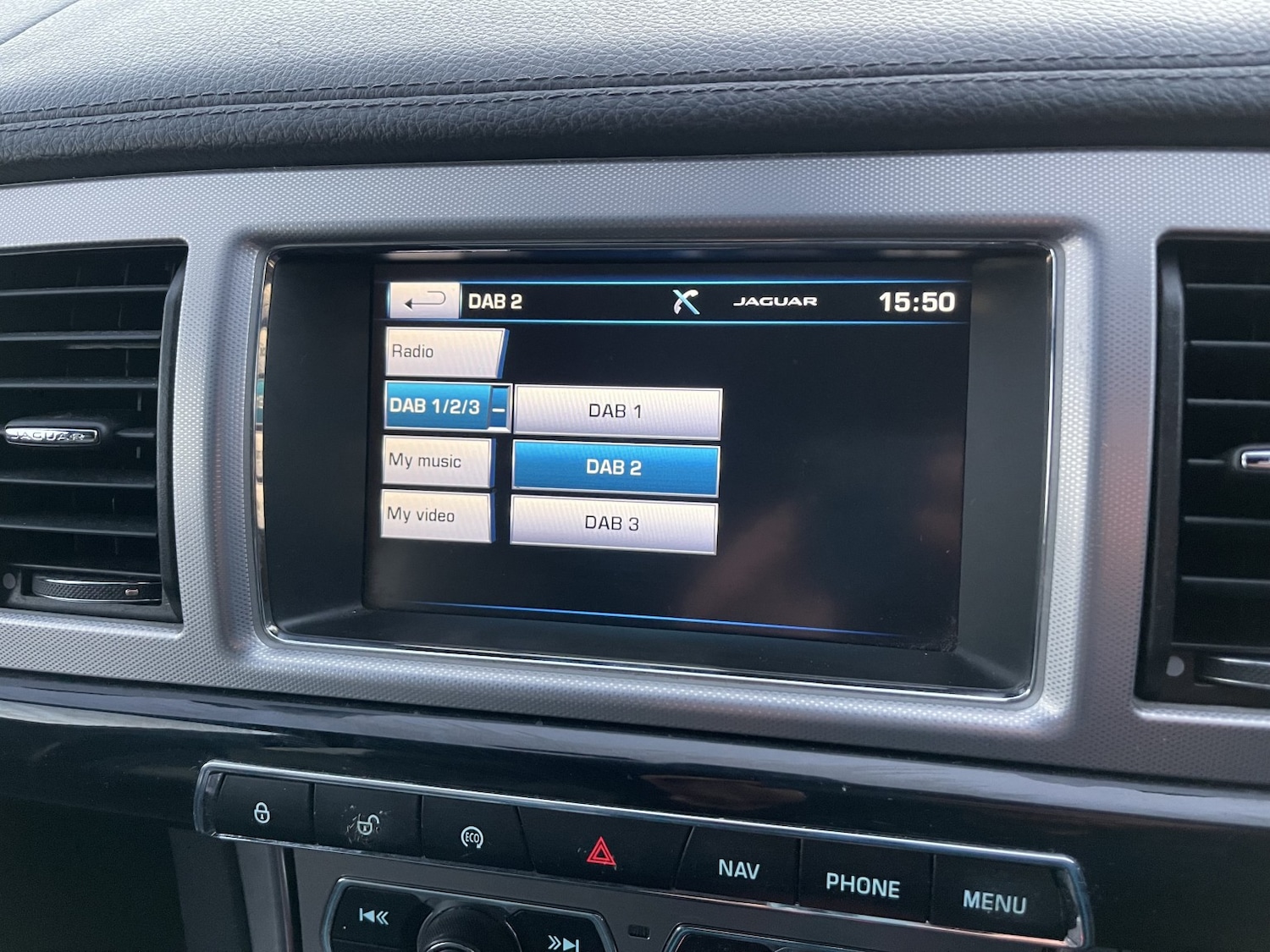 Used Jaguar XF 2015 for sale - 77053706: Photo 32