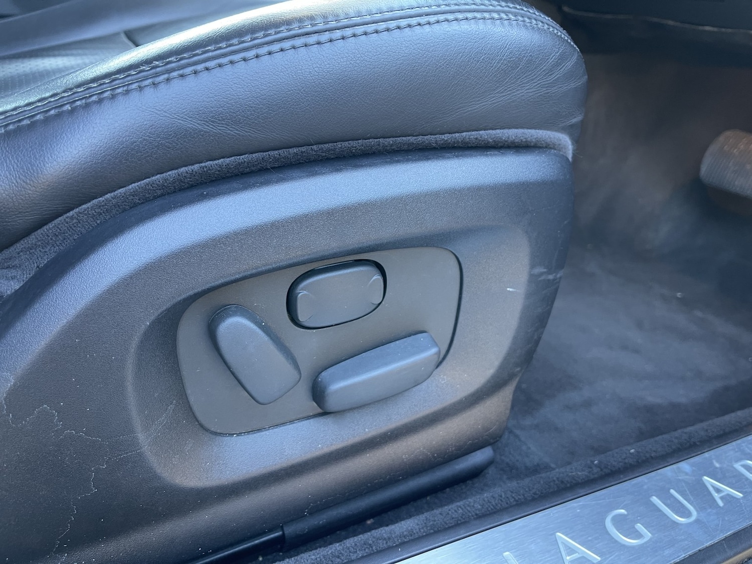 Used Jaguar XF 2010 for sale - 77162327: Photo 15