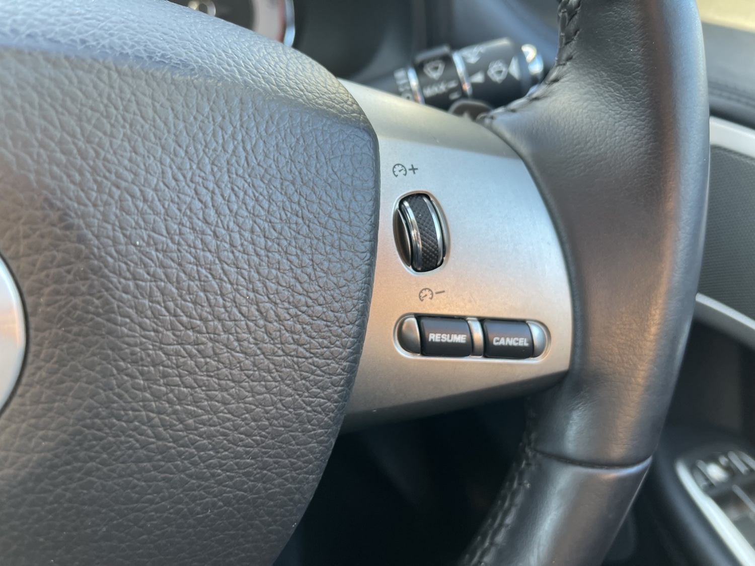 Used Jaguar XF 2010 for sale - 77162327: Photo 25