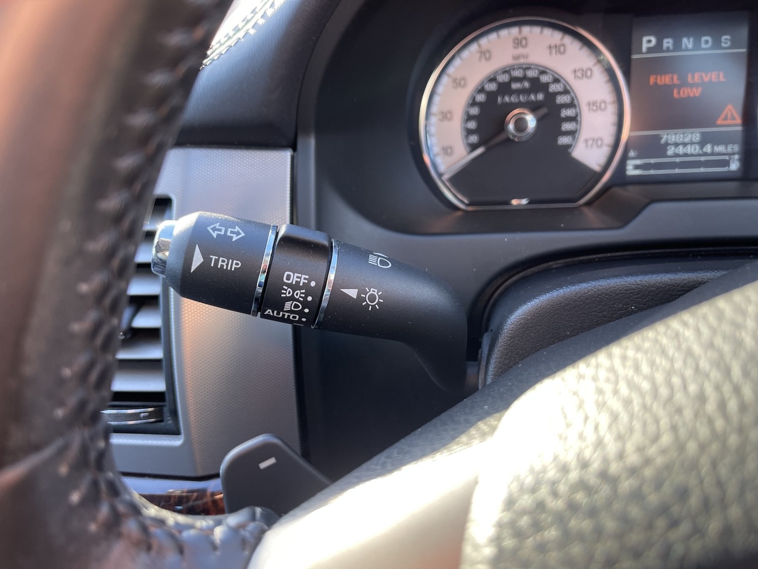 Used Jaguar XF 2010 for sale - 77162327: Photo 26