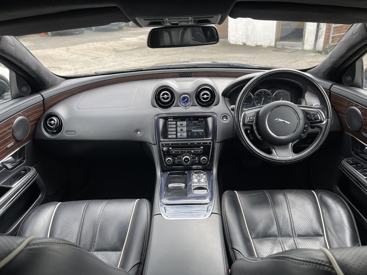 Used Jaguar XJ 2012 for sale - 77836973: Photo 16