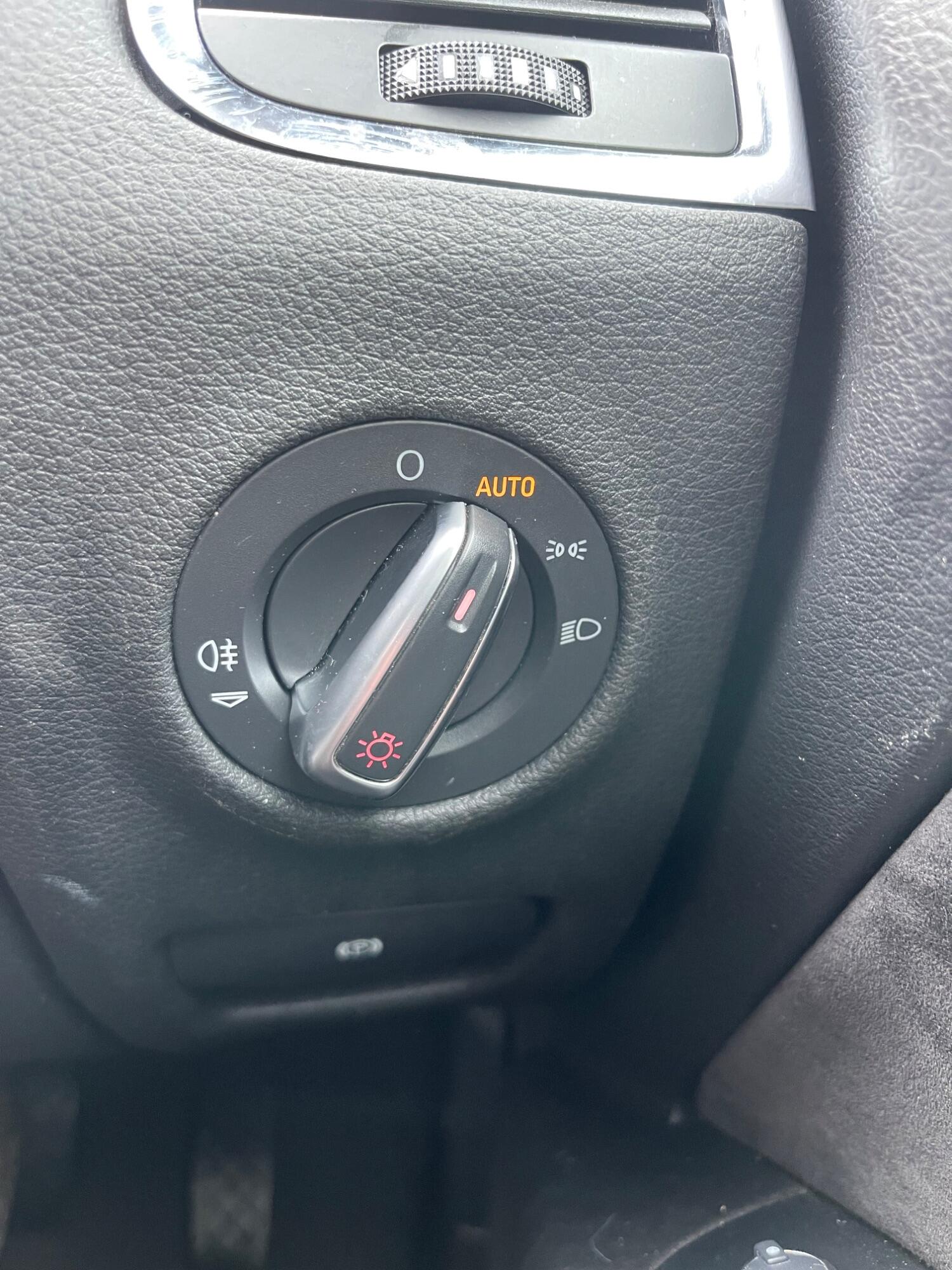 Used Audi Q7 2014 for sale - 76262977: Photo 32