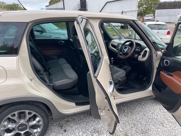 Used Fiat 500L 2013 for sale - 76225331: Photo 9