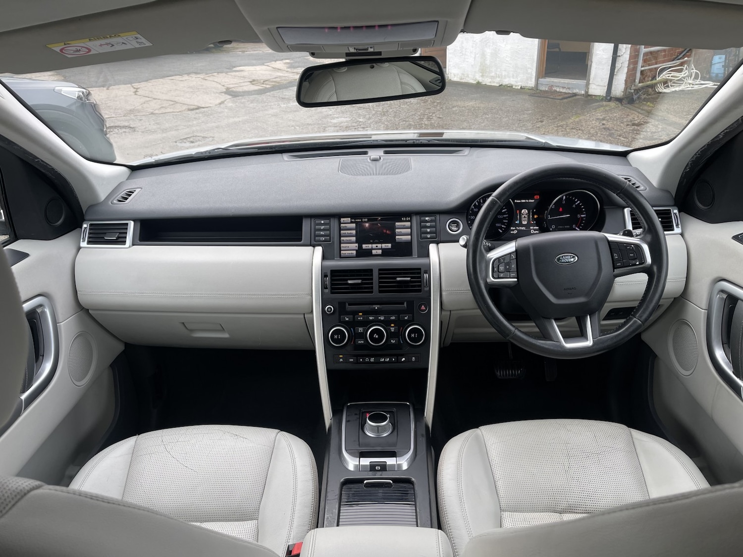 Used Land Rover Discovery Sport 2015 for sale - 77213468: Photo 11