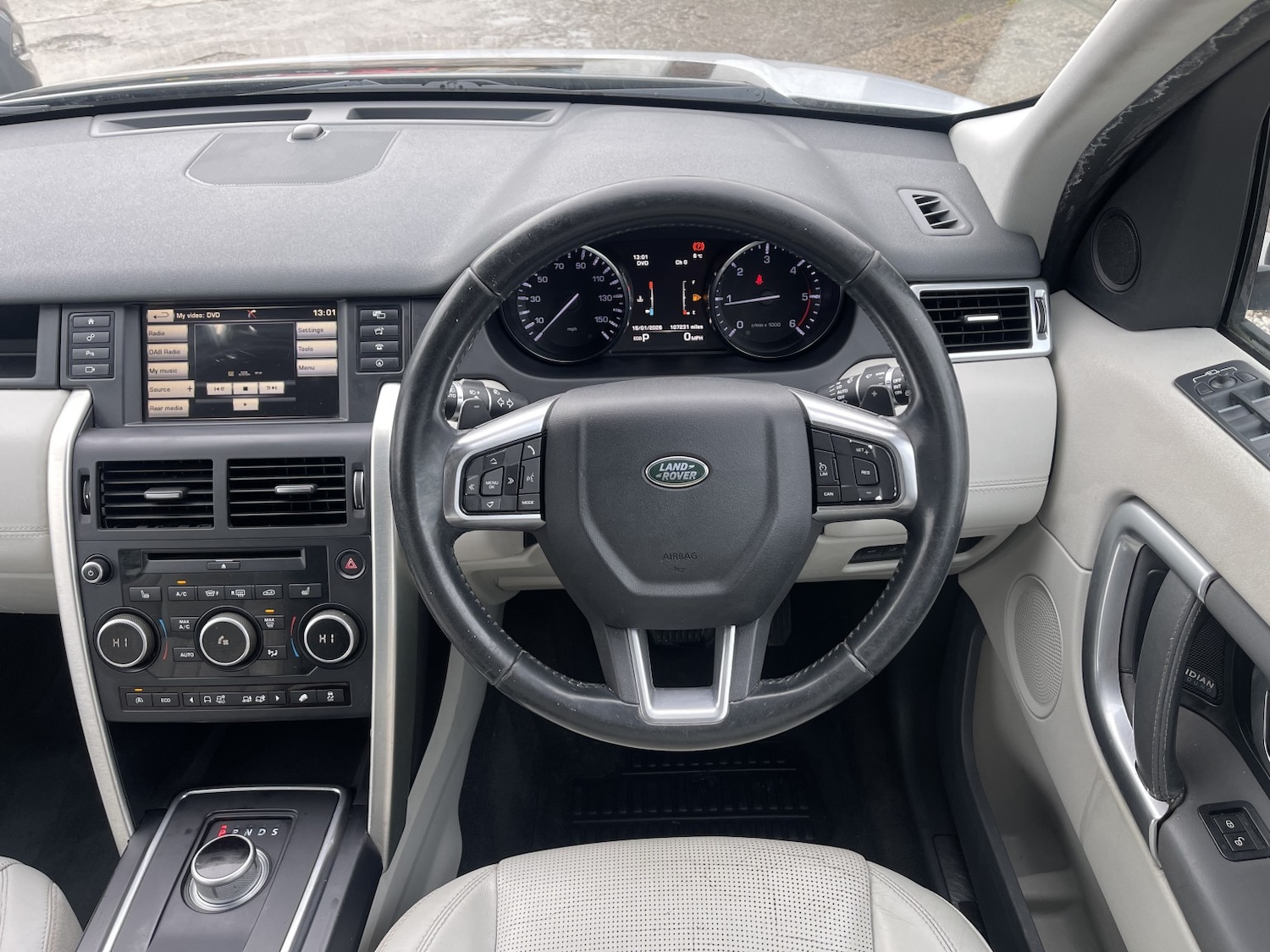 Used Land Rover Discovery Sport 2015 for sale - 77213468: Photo 12