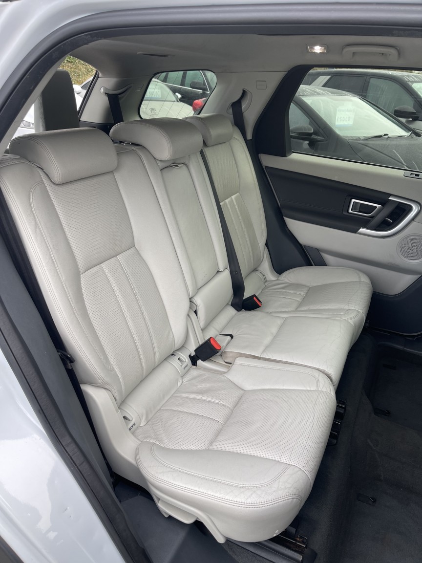 Used Land Rover Discovery Sport 2015 for sale - 77213468: Photo 14