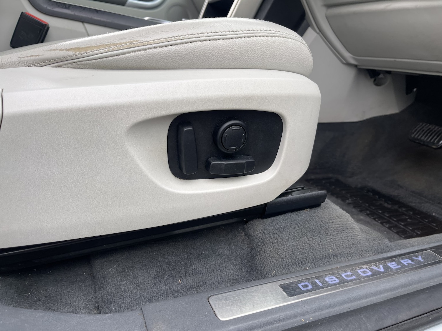 Used Land Rover Discovery Sport 2015 for sale - 77213468: Photo 17