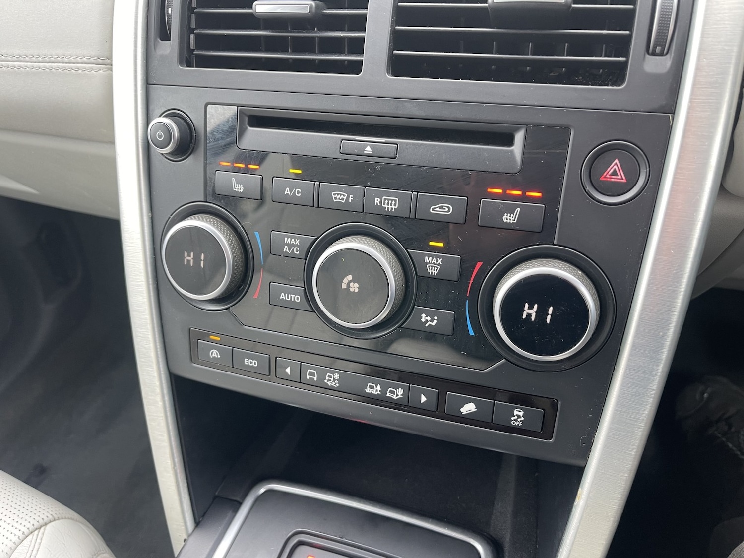 Used Land Rover Discovery Sport 2015 for sale - 77213468: Photo 27