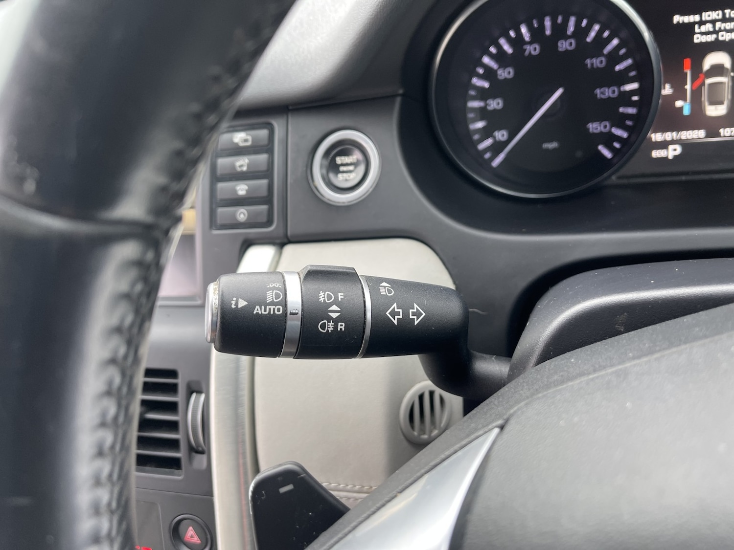 Used Land Rover Discovery Sport 2015 for sale - 77213468: Photo 28