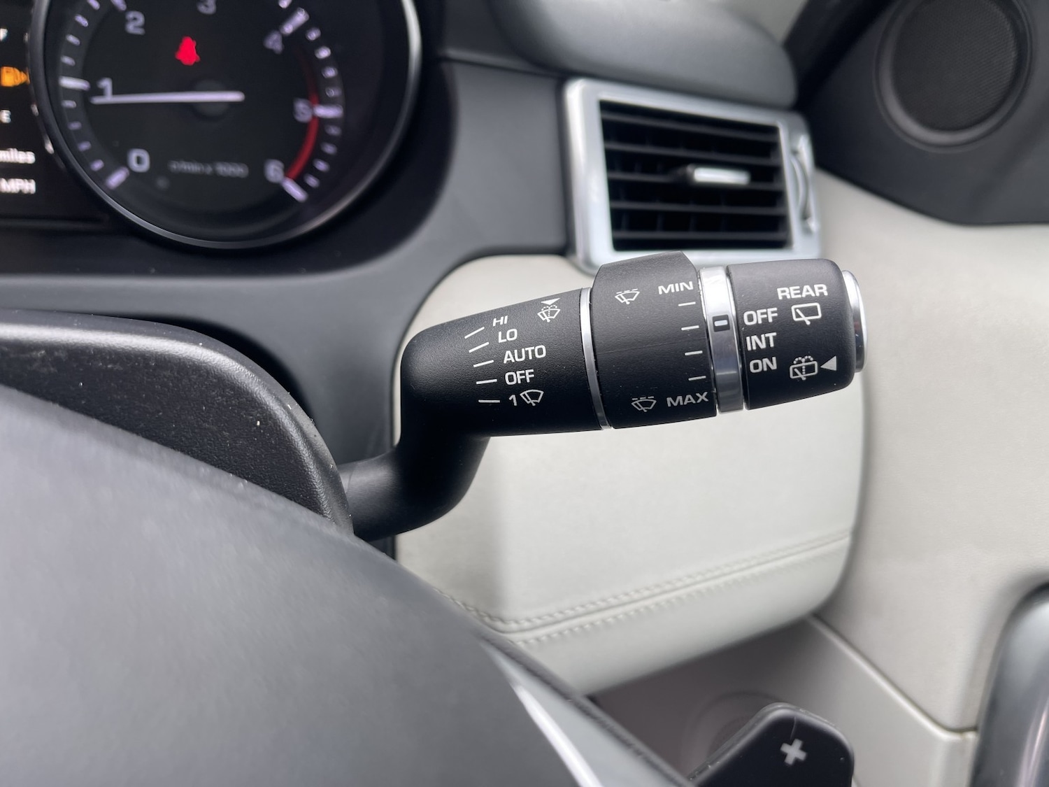 Used Land Rover Discovery Sport 2015 for sale - 77213468: Photo 29