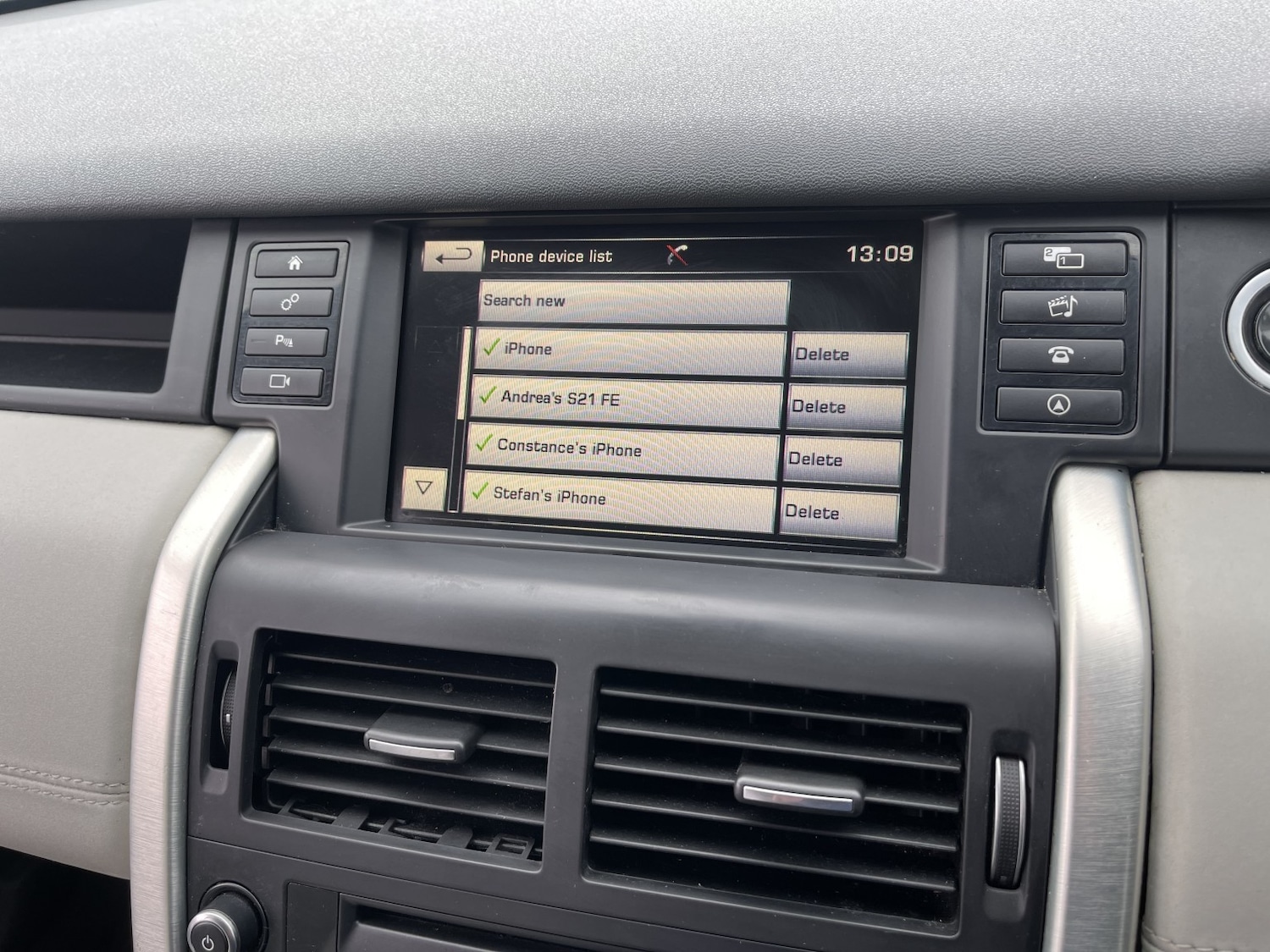 Used Land Rover Discovery Sport 2015 for sale - 77213468: Photo 41