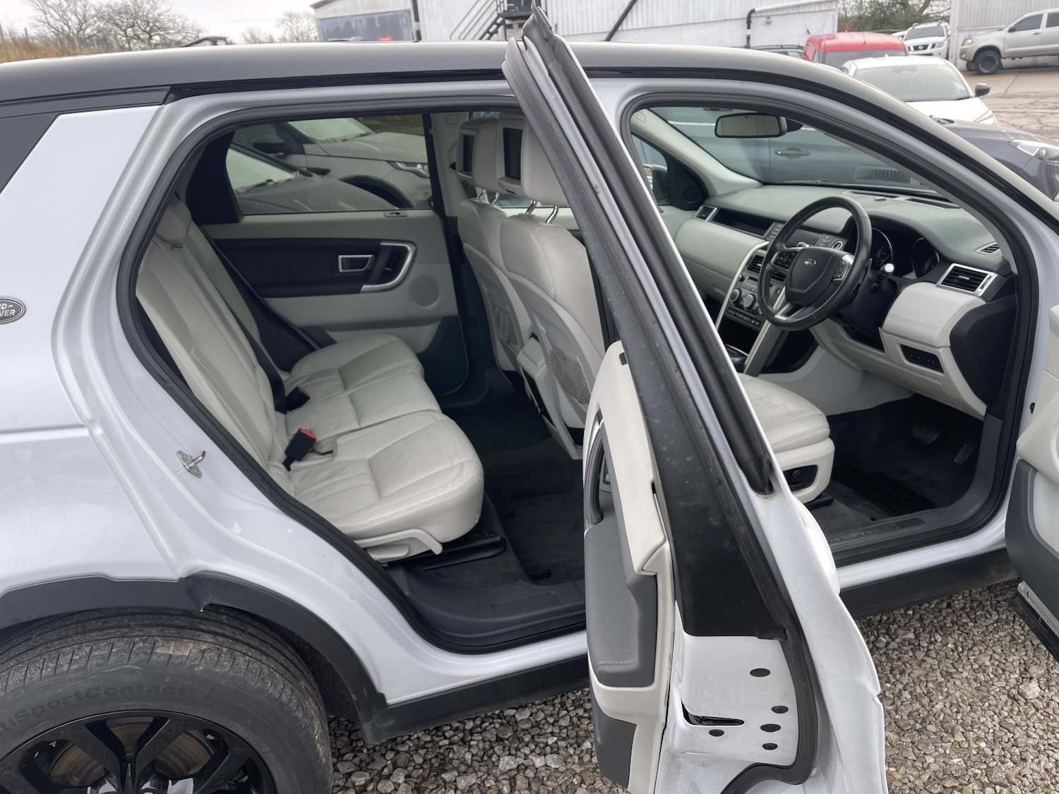 Used Land Rover Discovery Sport 2015 for sale - 77213468: Photo 9