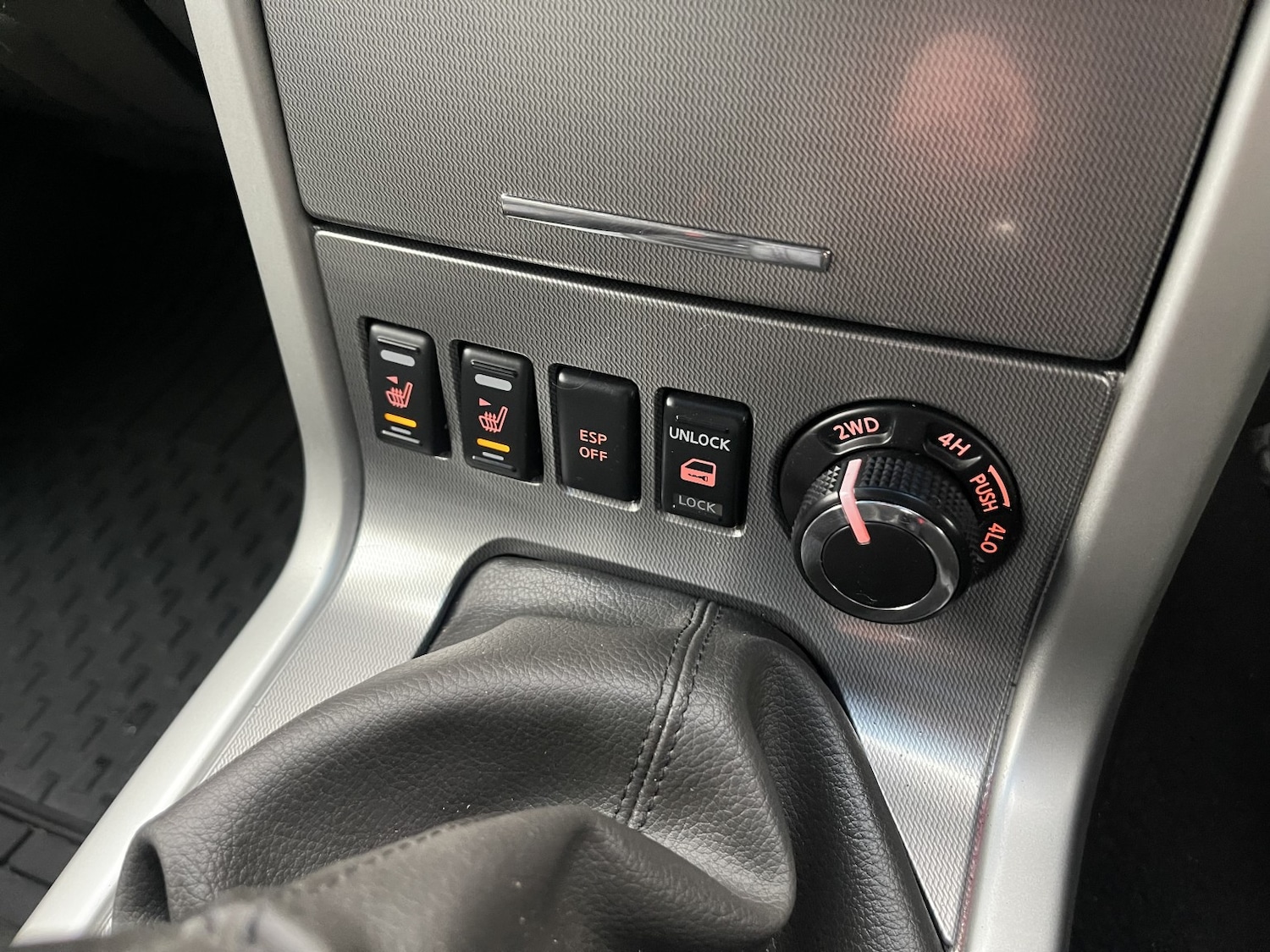 Used Nissan Navara 2012 for sale - 77289242: Photo 23