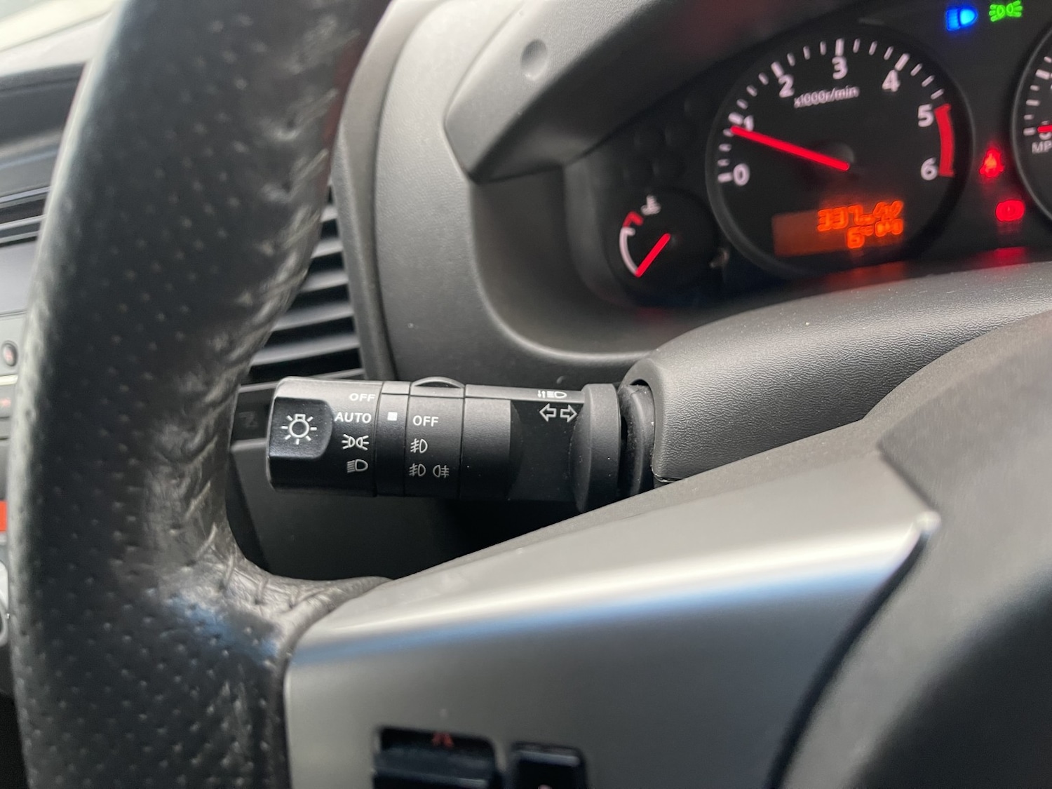 Used Nissan Navara 2012 for sale - 77289242: Photo 24