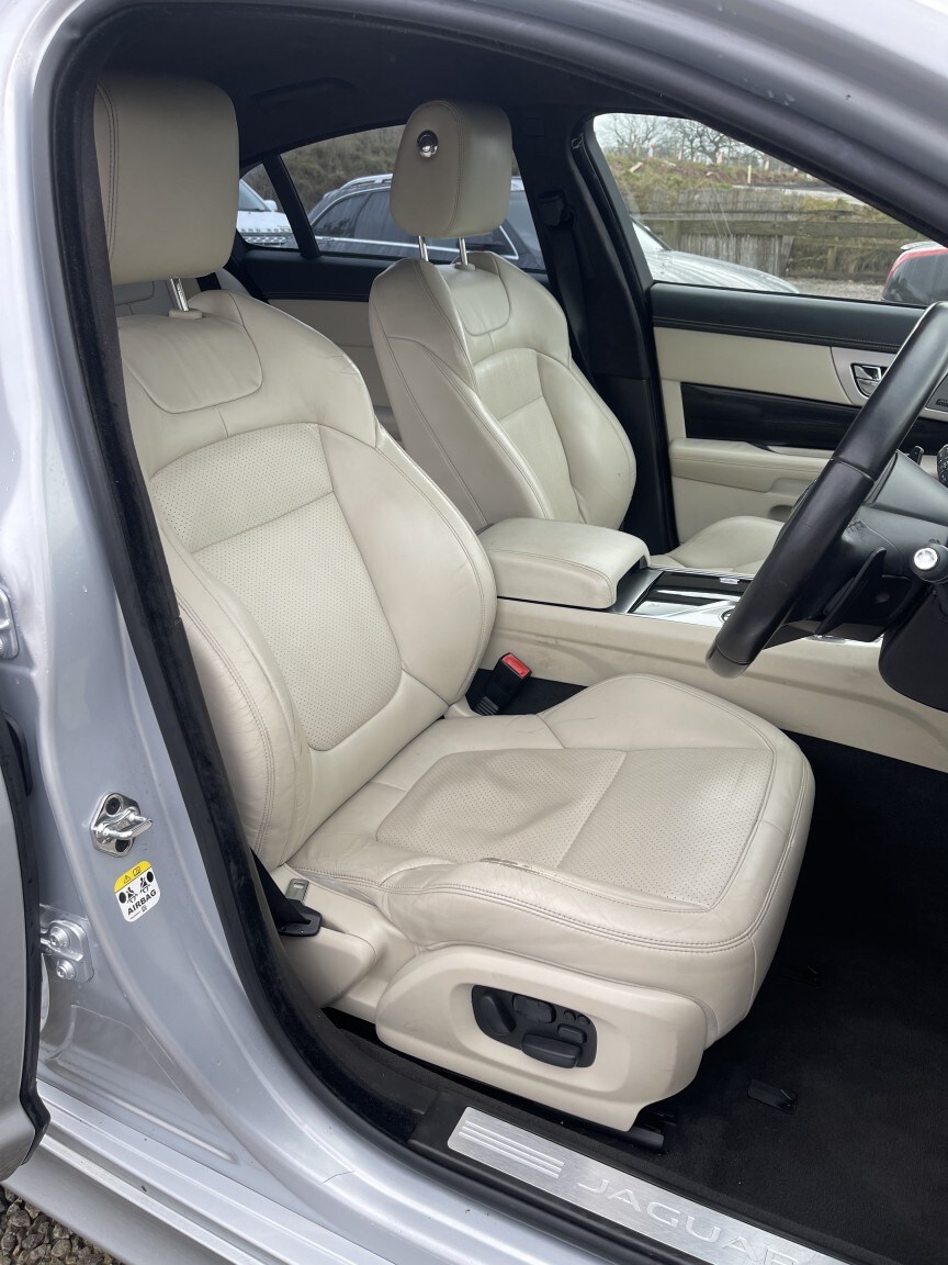 Used Jaguar XF 2015 for sale - 77694408: Photo 11
