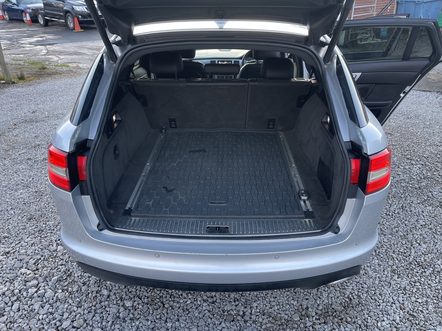 Used Jaguar XF 2014 for sale - 76817513: Photo 13