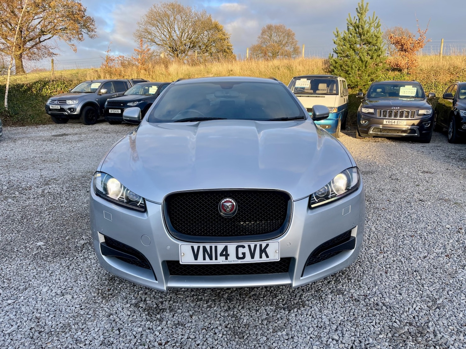 Used Jaguar XF 2014 for sale - 76817513: Photo 2