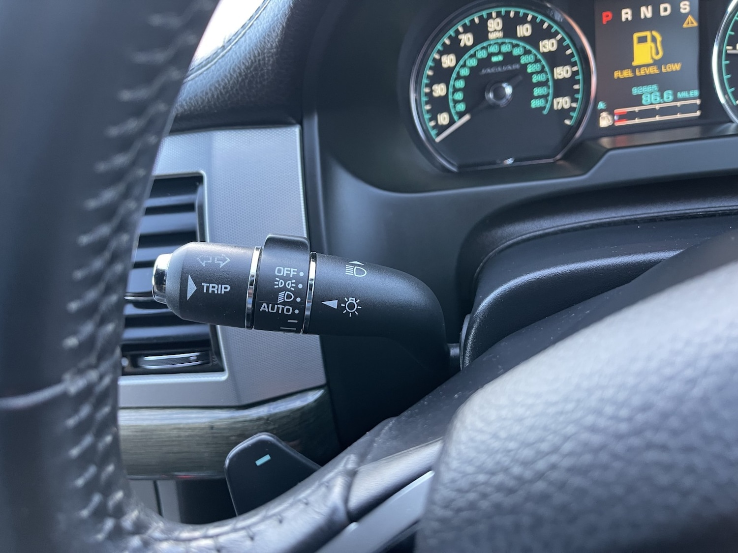 Used Jaguar XF 2014 for sale - 76817513: Photo 20